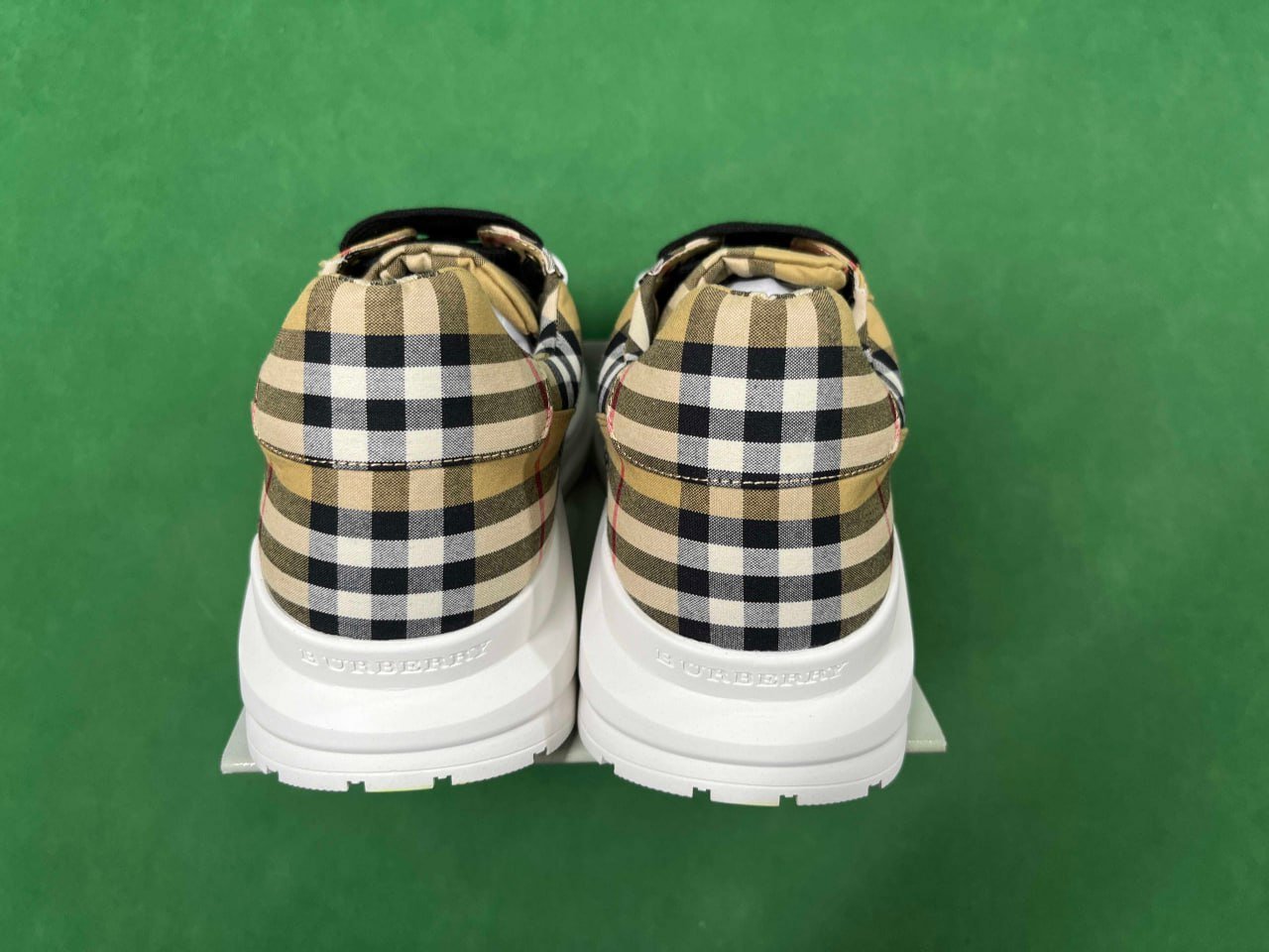  BURBERRY Sneakers