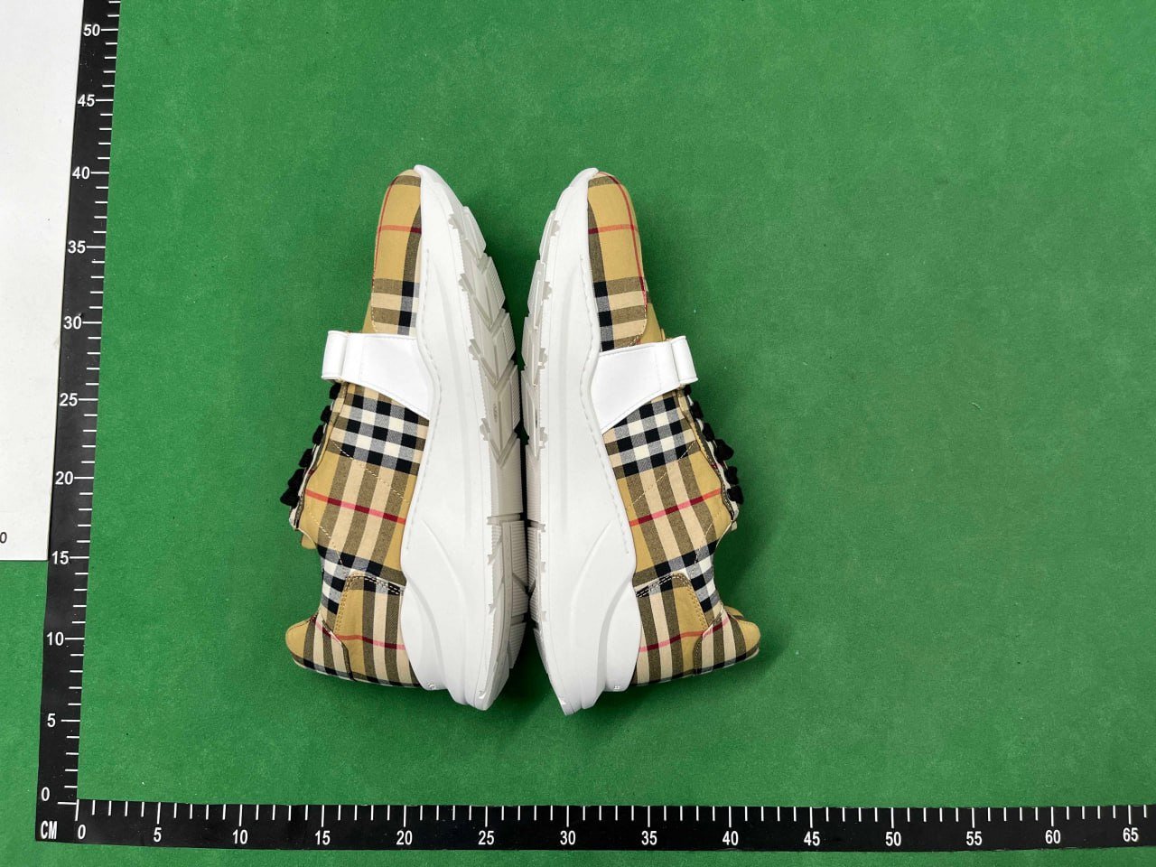  BURBERRY Sneakers