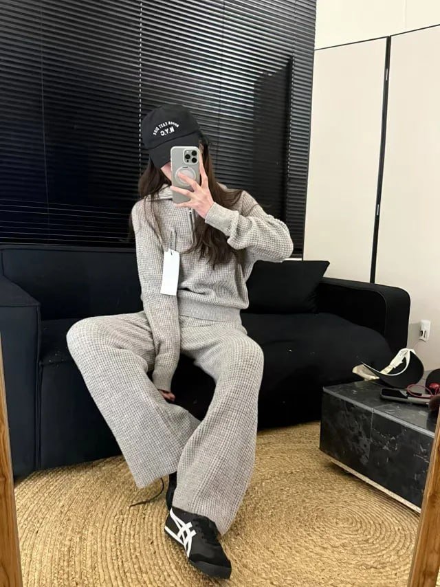 ALO suit