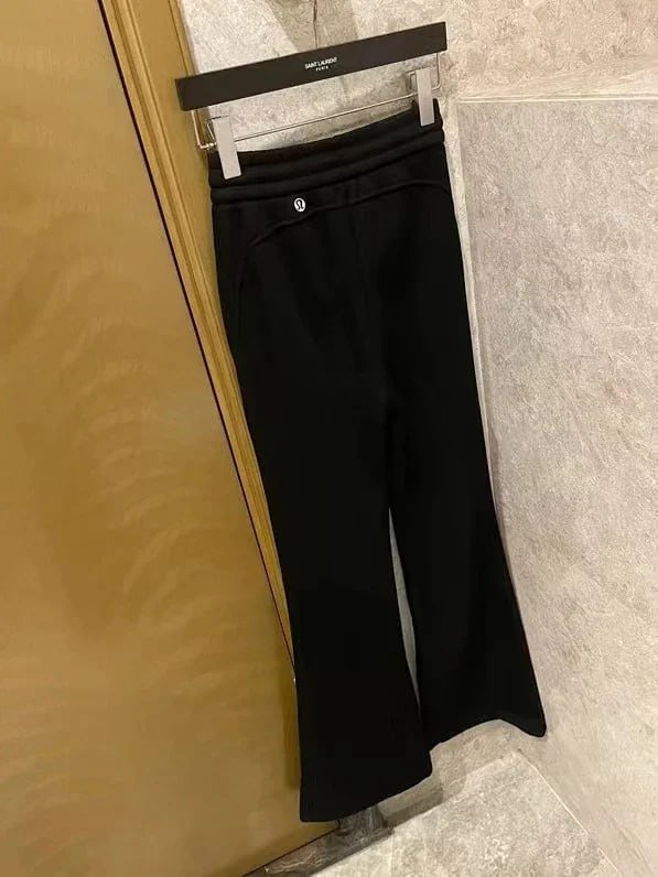  LULU sweatpants