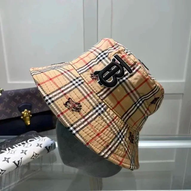 Burberry hat