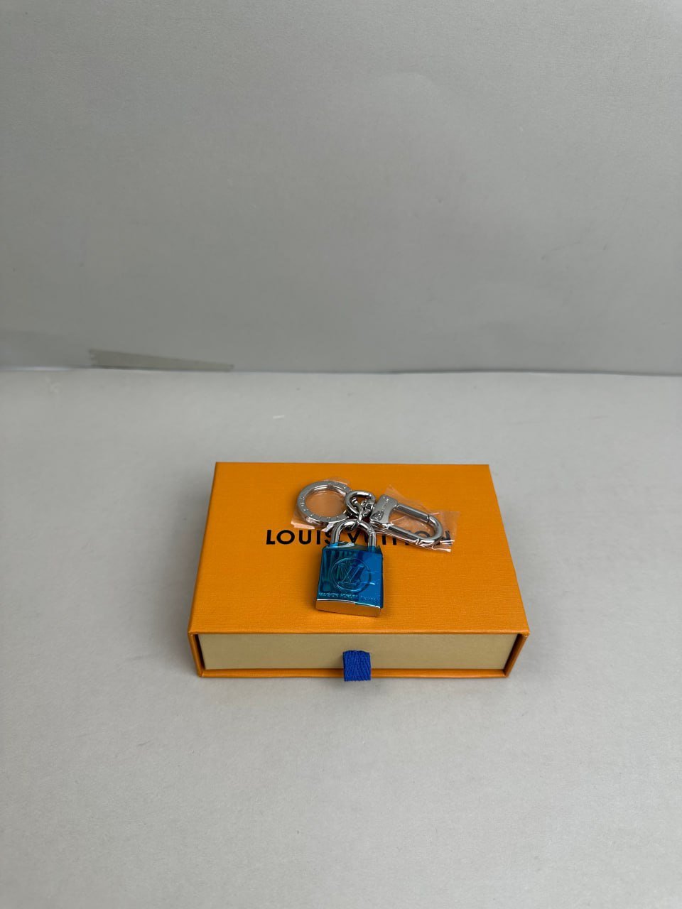  LV keychain