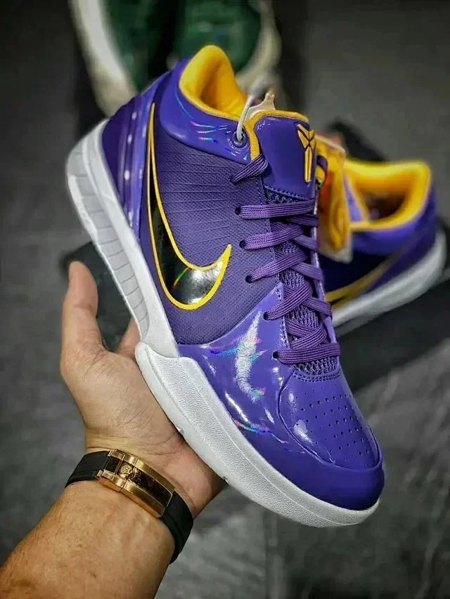 NIKE KOBE IV