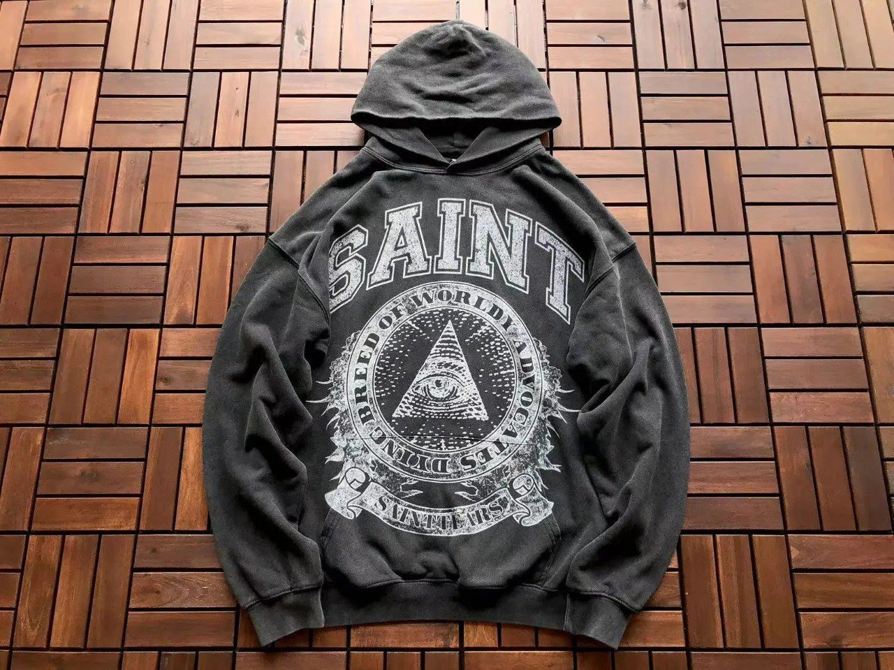 SAINT Hoodie  