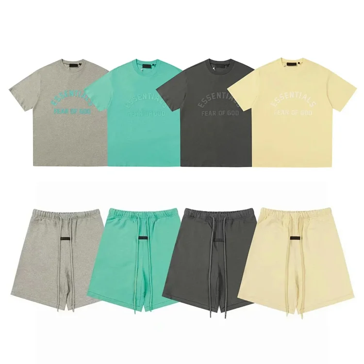 ESSENTIALS tee