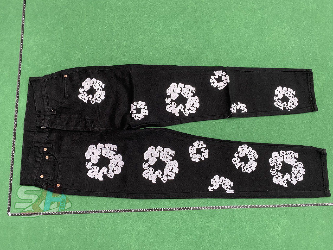 DENIM TEARS Jeans