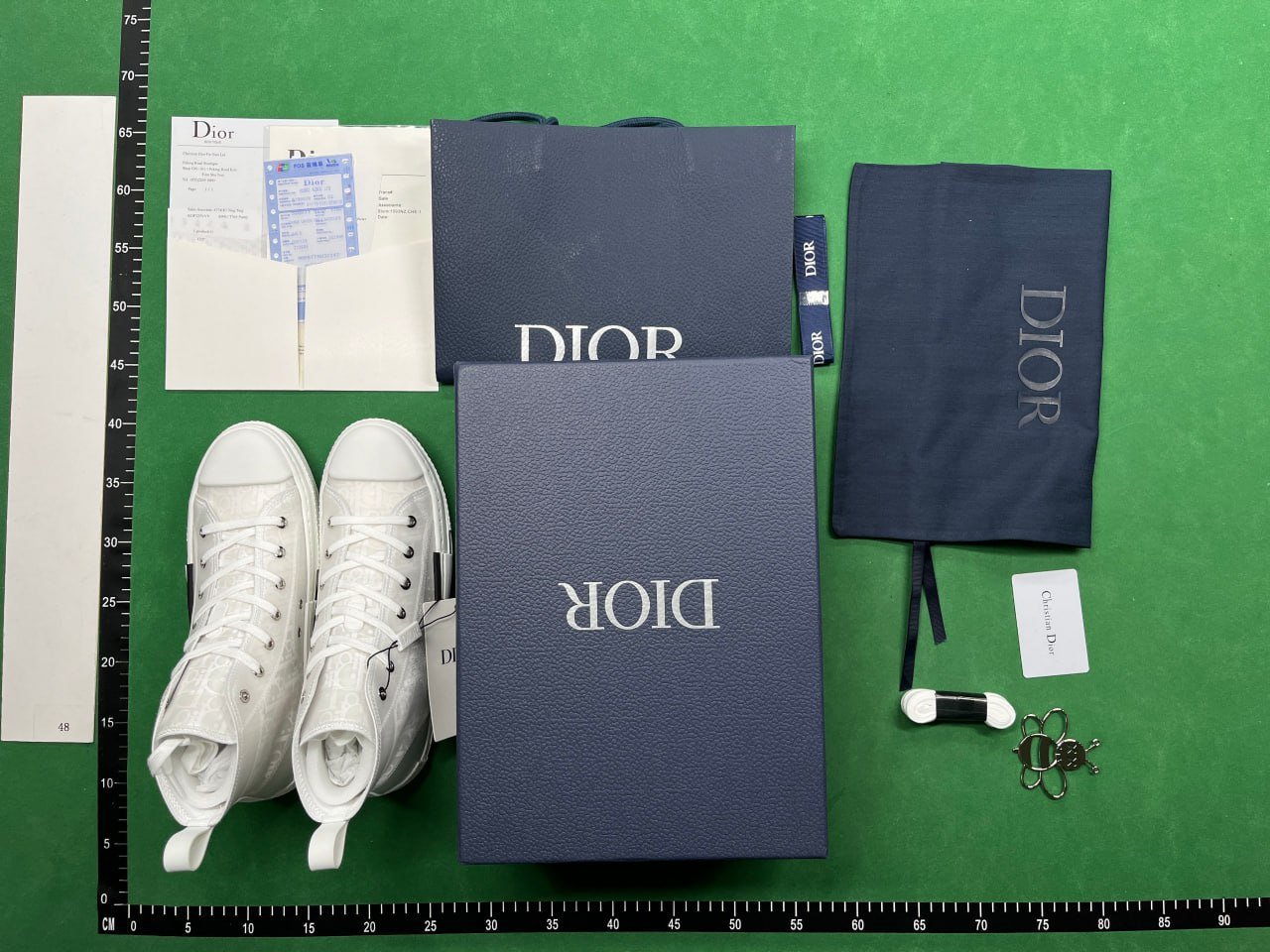   Dior B23