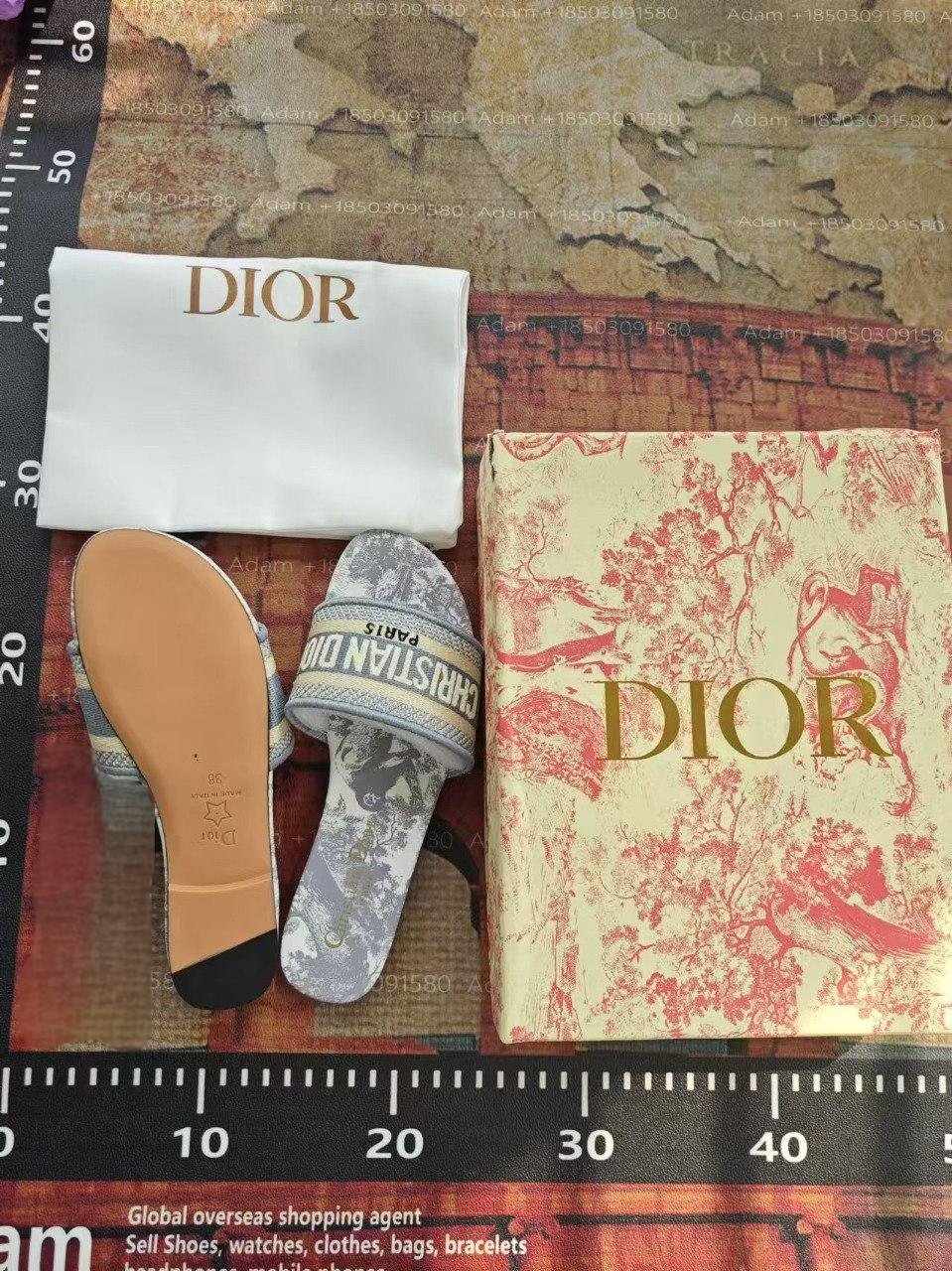 DIOR