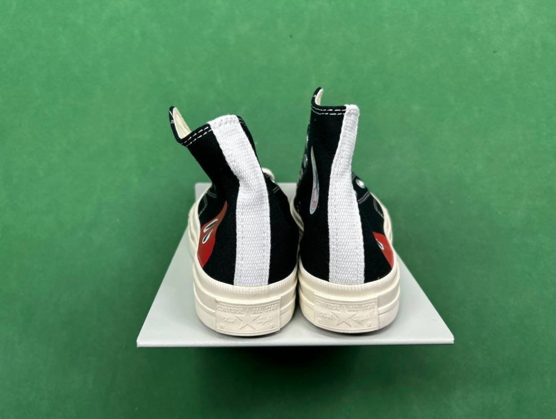 CONVERSE PLAY