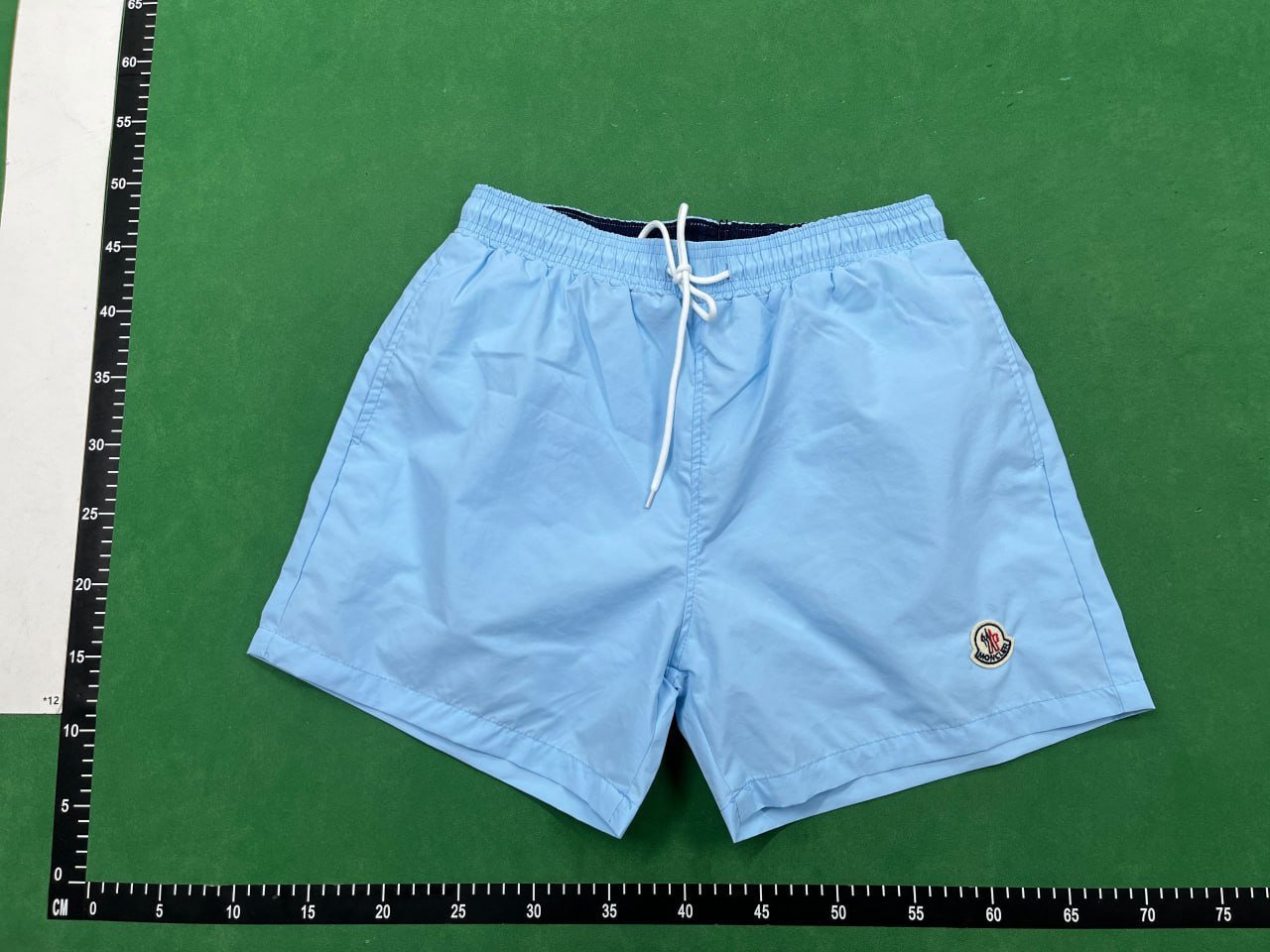 Moncler shorts                                                                                                             Moncler shorts                                                               