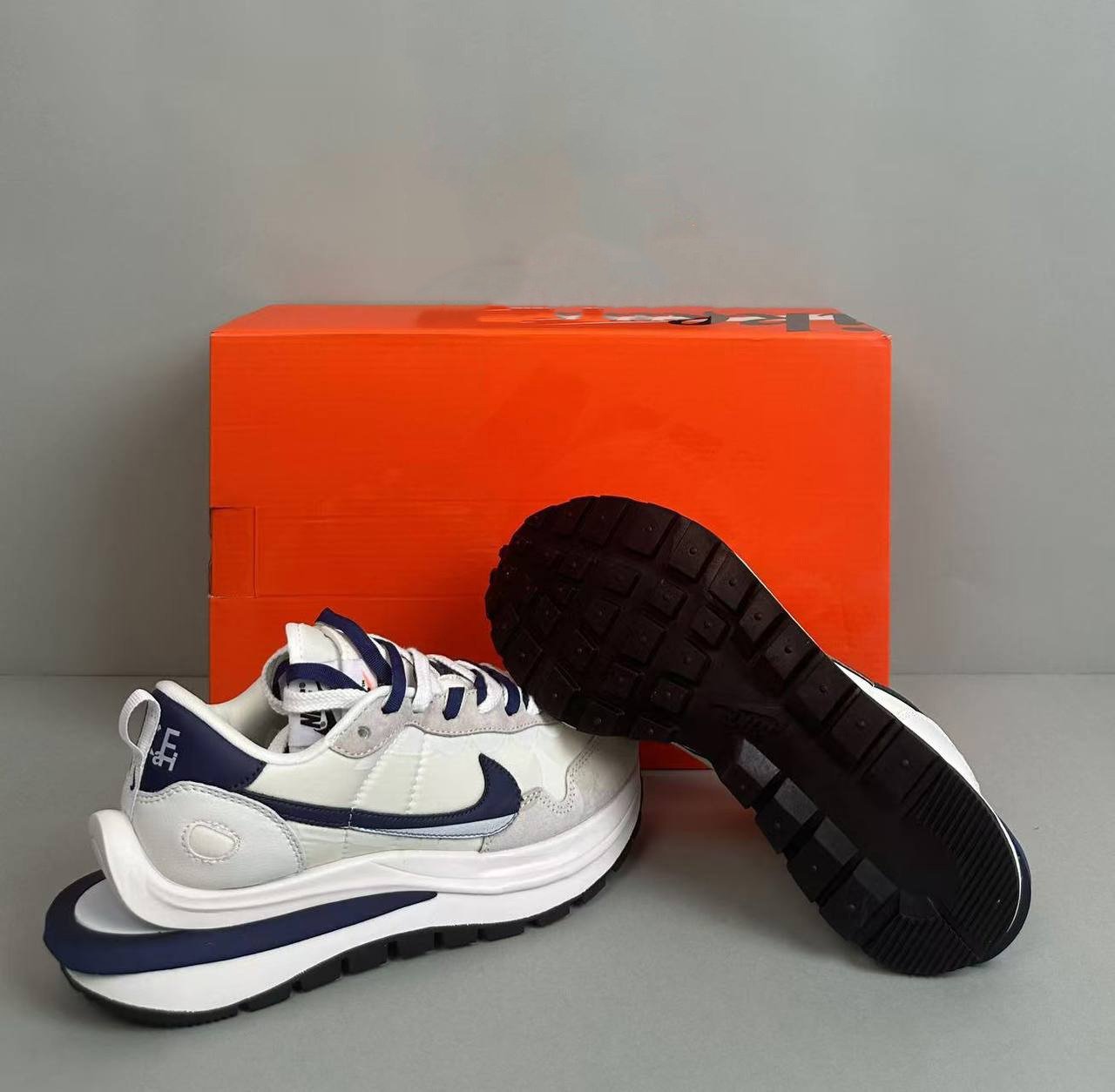 NIKE SACAI