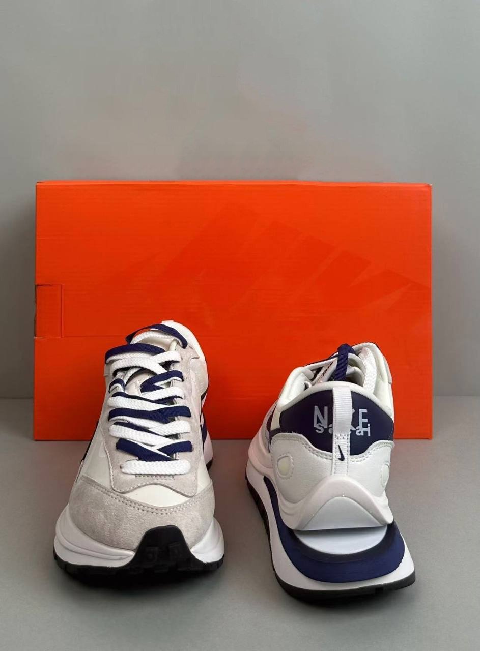 NIKE SACAI