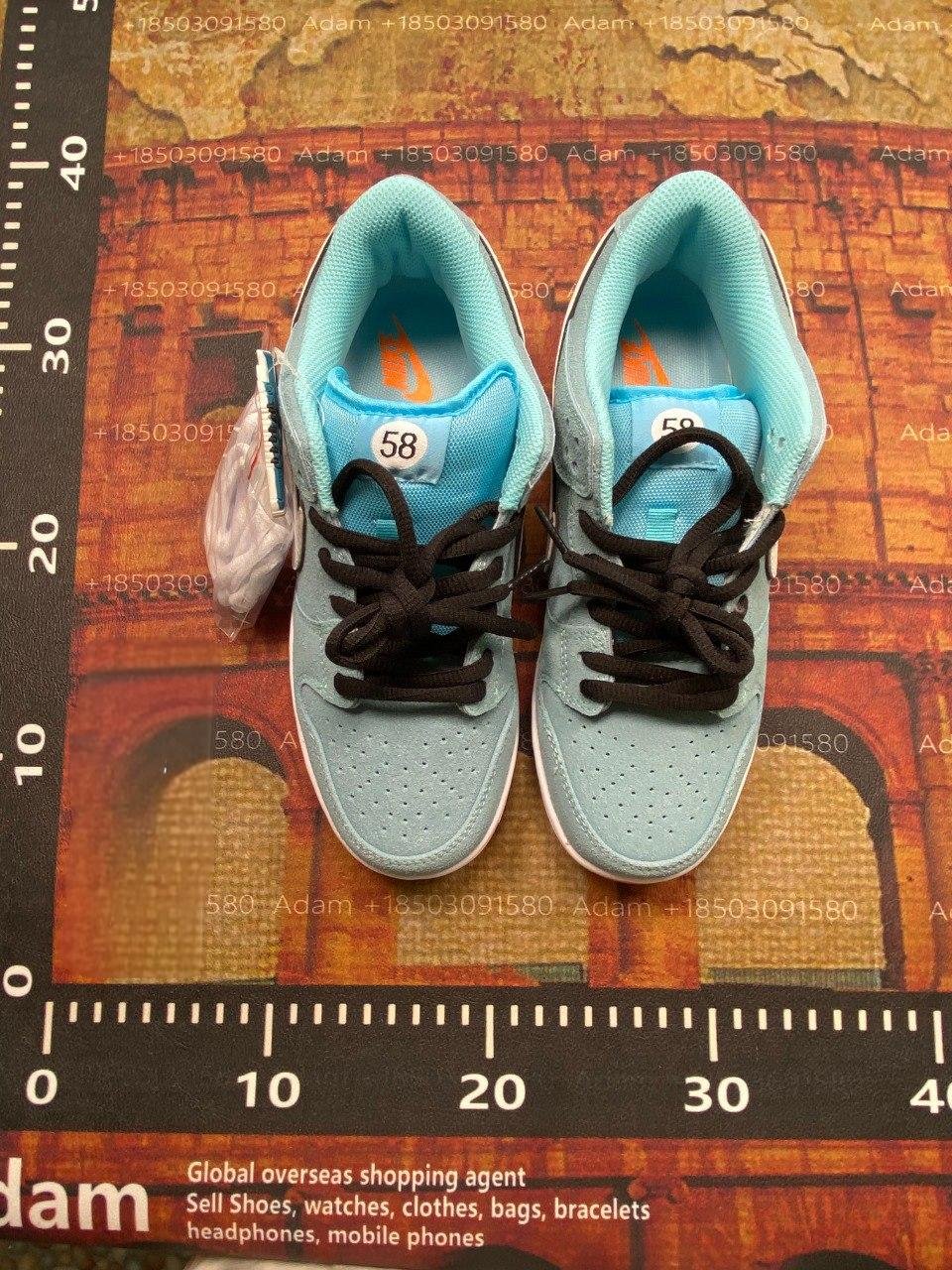 NIKE  SB Dunk Low