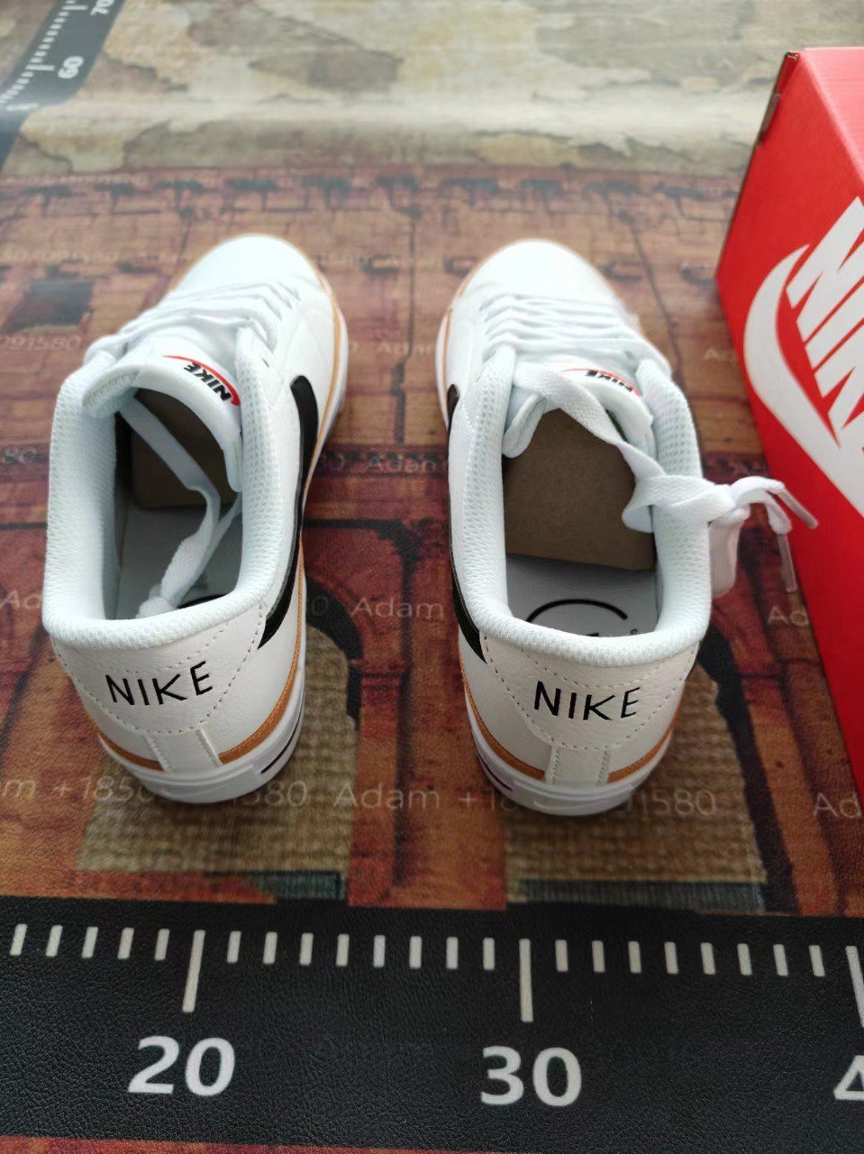 NIKE COURT LEGACY