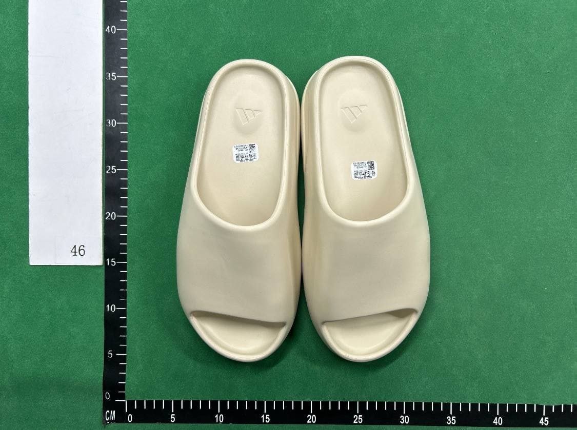 Yeezy  Slide