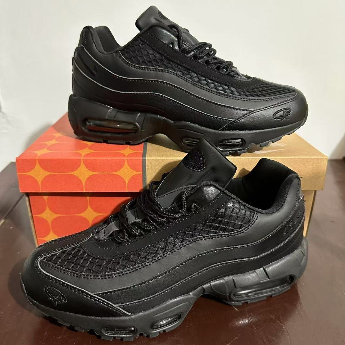 NIKE AIR MAX 95