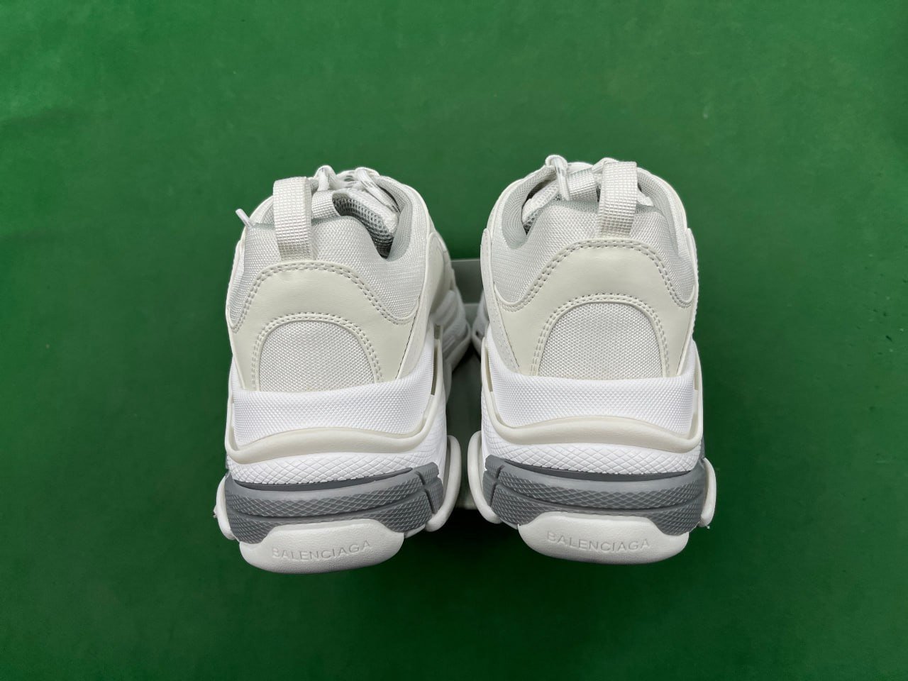  Balenciaga Track    