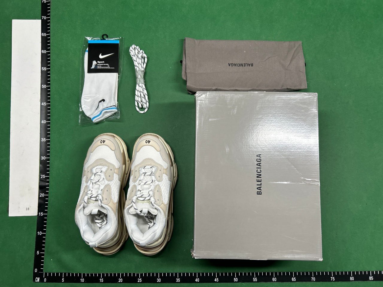 Balenciaga Track    