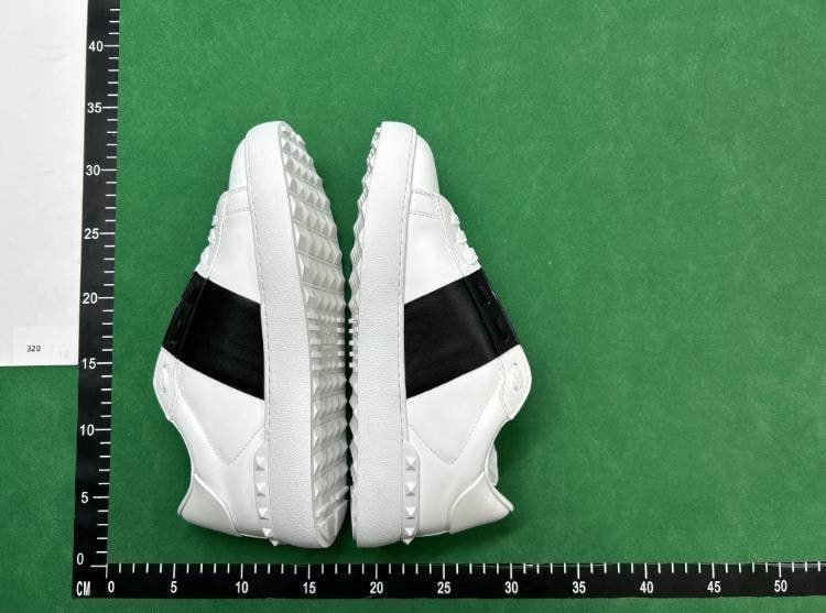   Valentino shoes    (22 CP)