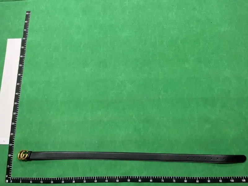 Gucci belt      (40 CP)