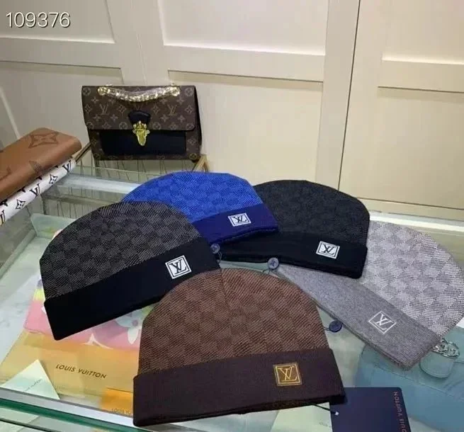 LV Beanie & Sca