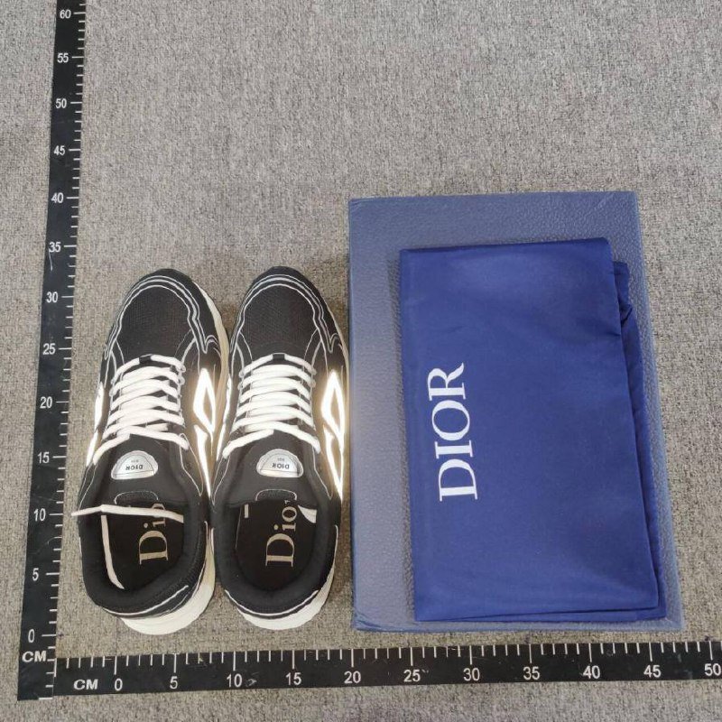    Dior B22 B30