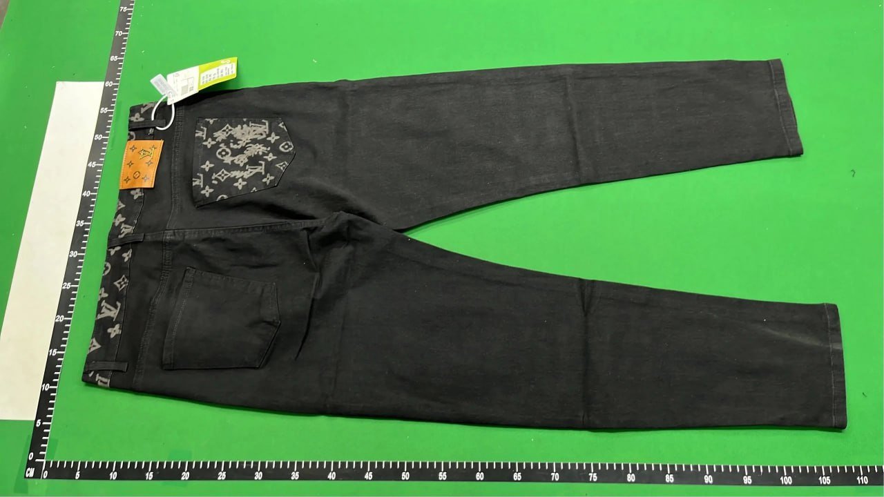  LV Jeans