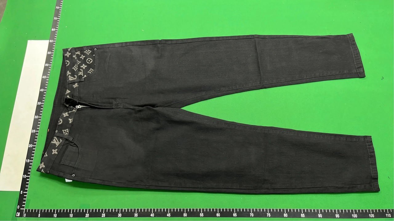  LV Jeans