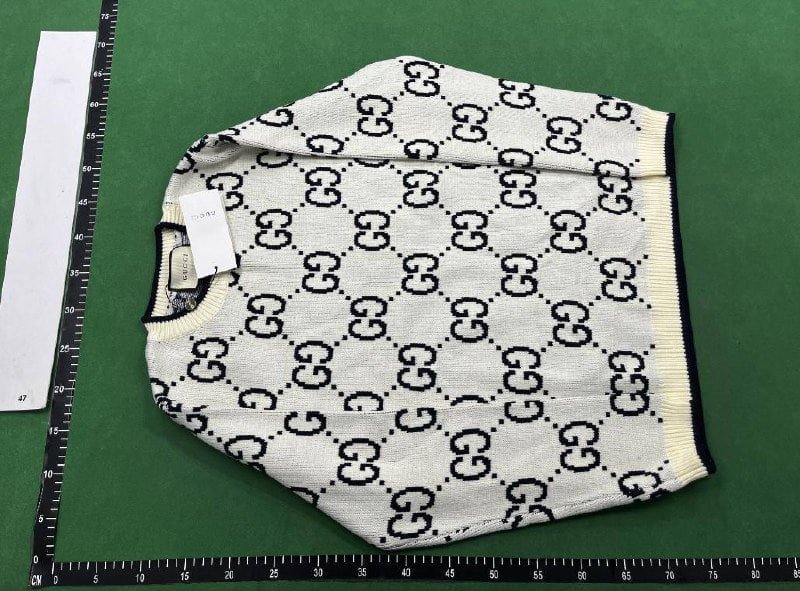  Gucci sweater