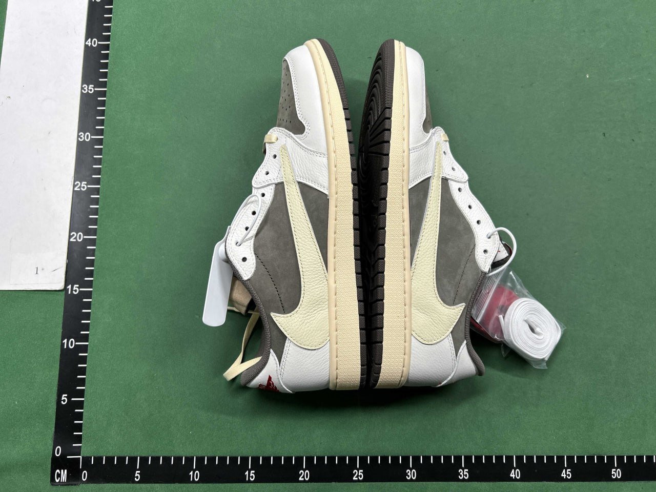 Travis Scott x Air Jordan 1（16style