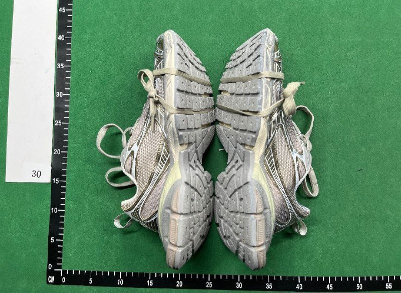 Balenciaga shoes (36 CP)