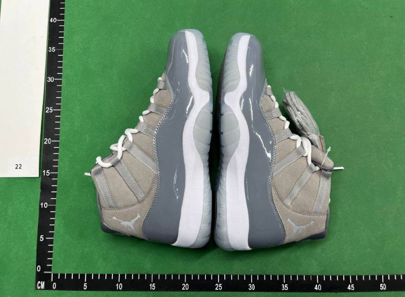 Air Jordan 11 Retro（color 31