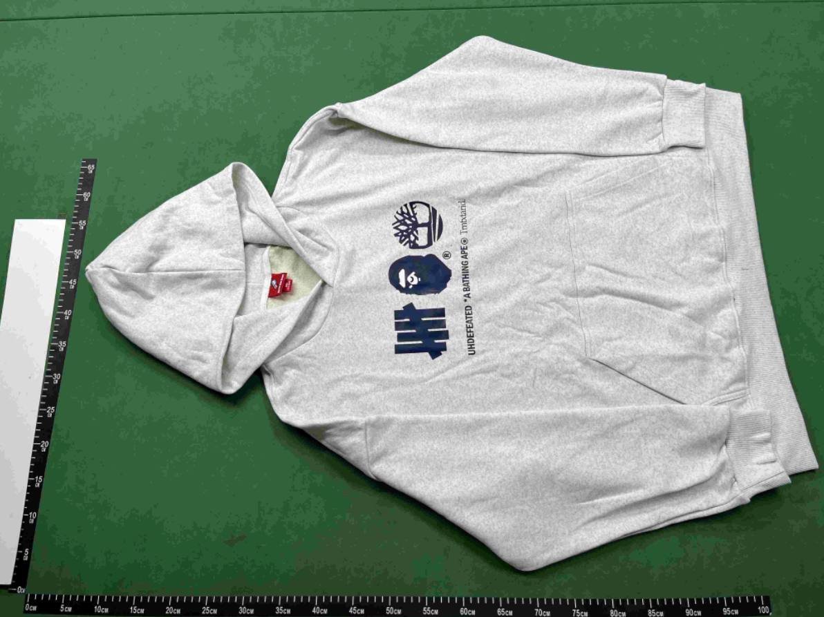 Article:BAPE sweatshirt