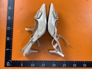 Open-back version, 2025 summer classic V-buckle high heels, genuine leather, versatile, casual and elegant women's sandals.