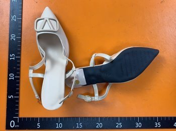 Open-back version, 2025 summer classic V-buckle high heels, genuine leather, versatile, casual and elegant women's sandals.