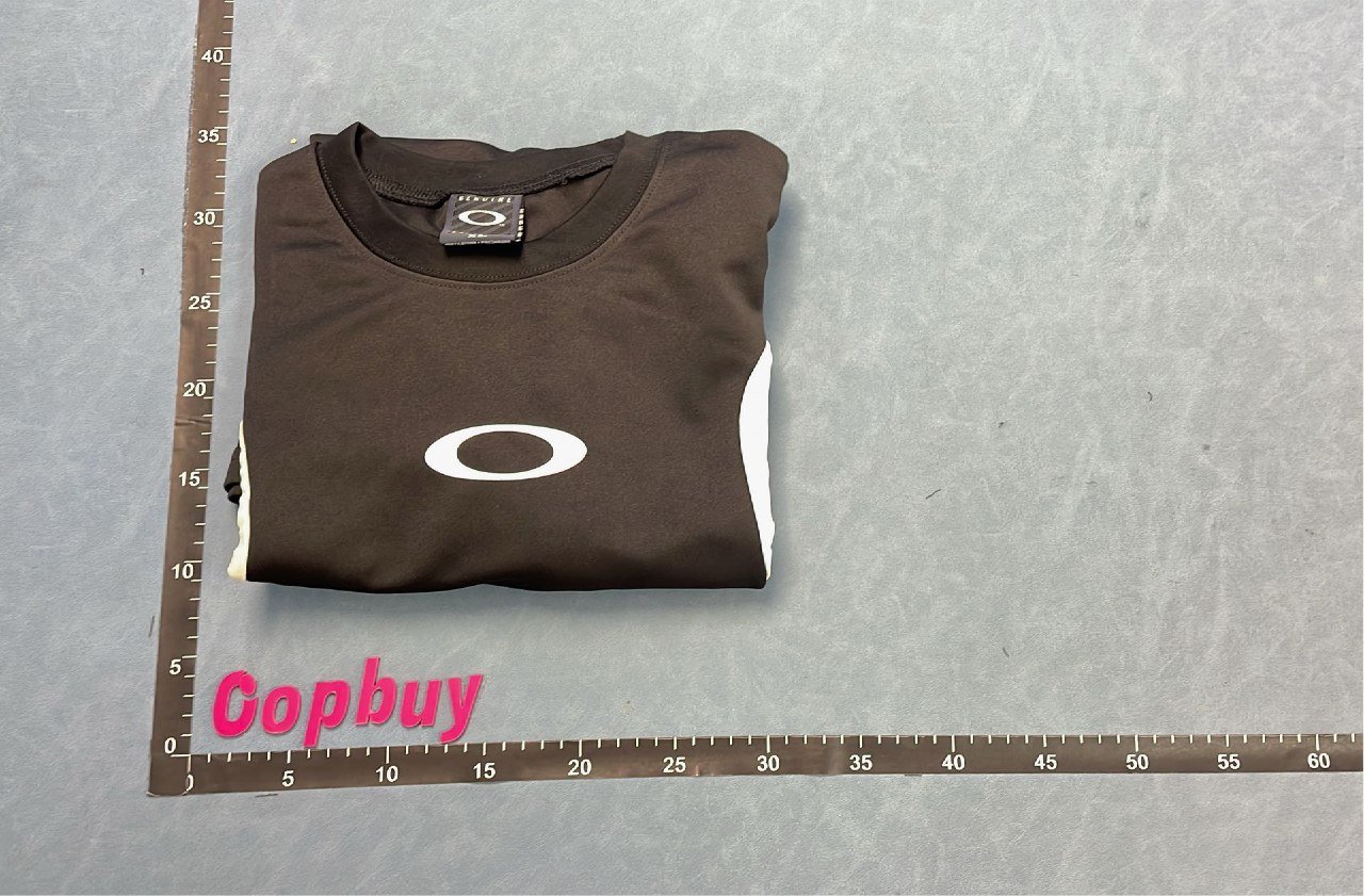 Oakley Men's Performance Black and White T-Shirt