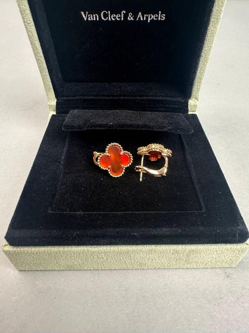 Van Cleef & Arpels Earring