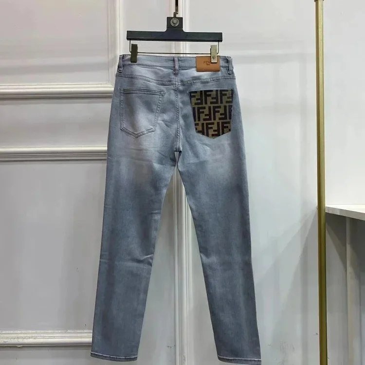Fendi Classic and versatile comfortable jeans