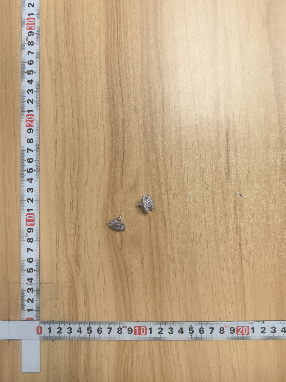 New style heart-shaped earrings for women, fashionable and sophisticated double C letter five-pointed star earrings, elegant earrings.